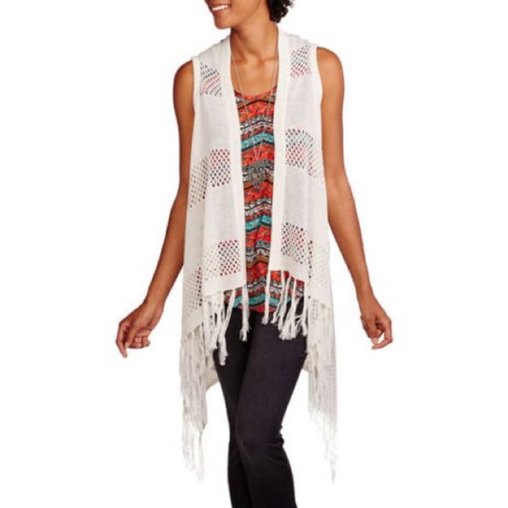 NWT No Boundaries Women’s White Crochet Cardigan